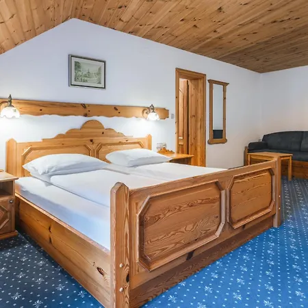 Garni Berc Hotel 3*