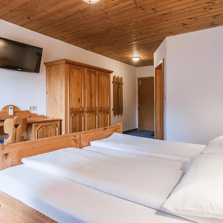 Garni Berc Hotel 3*