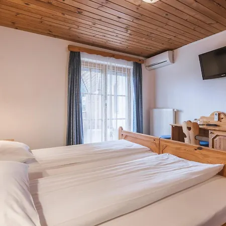 Garni Berc Hotel 3*
